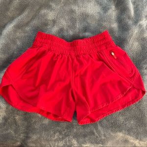 Lululemon Tracker 4” shorts Size 6 Flamenco Red W7AZ2S